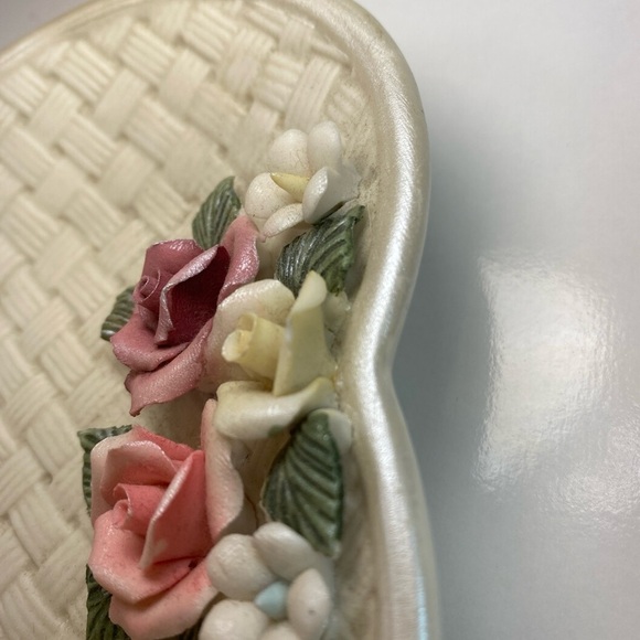 Vintage Ceramic Heart Dish Woven Design Roses Shaped Trinket Dish 5.5x5.5” - Picture 9 of 16
